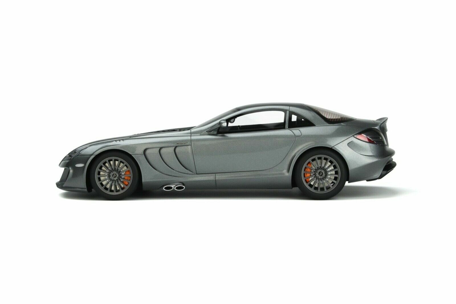 1/18 Mercedes Benz SLR MSO Edition 2010 Selenite Grey Model