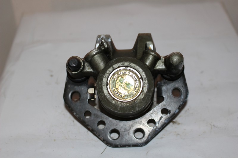 1985 KAWASAKI NINJA ZX900R ZX900 RIGHT FRONT BRAKE CALIPER (KBC197