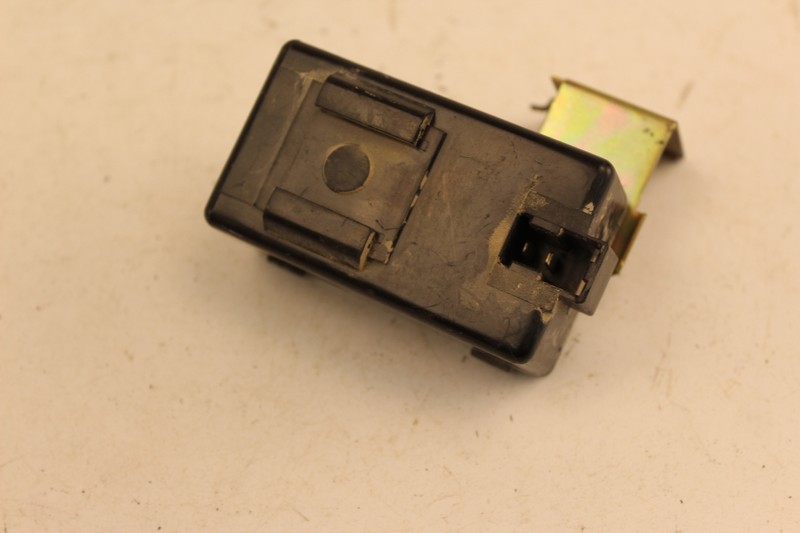 日産純正 テープデッキ B9315-01A10 ニッサン サニー 日立 未使用品 1990 nissan d21 hardbody pickup truck OEM DOOR CHIME SWITCH BOX