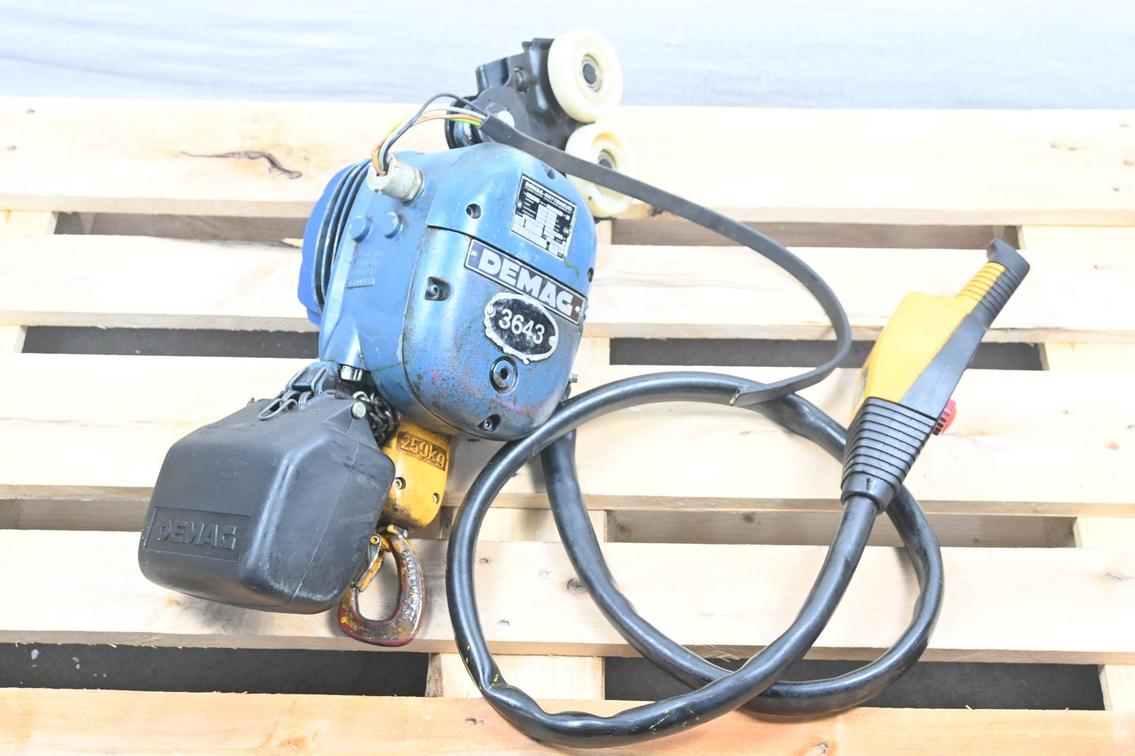 ○マロール○ DPU-800-PA-24A DC24V DCPUMP UNIT ジャンク品 ○マロール○ DPU-800-PA-24A DC24V DCPUMP UNIT ジャンク品