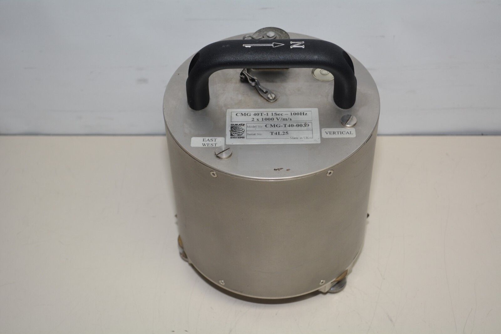 Guralp Systems CMG 40T (CMG-T40-0039) Seismometer 1Sec Guralp Systems CMG 40T (CMG-T40-0039) Seismometer 1Sec