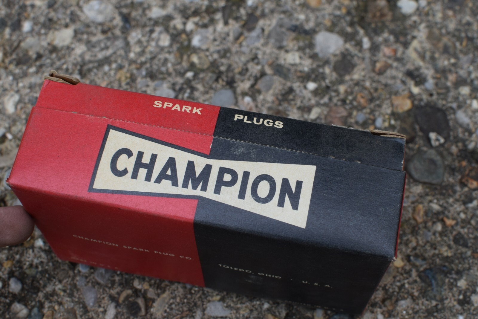 Vintage Champion Spark Plugs BL-11Y 10 Plugs New In Original Box NOS