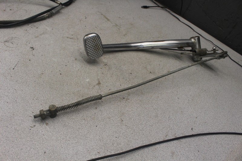 1977 Kawasaki KZ200A REAR BRAKE FOOT PEDAL AND LINKAGE I7