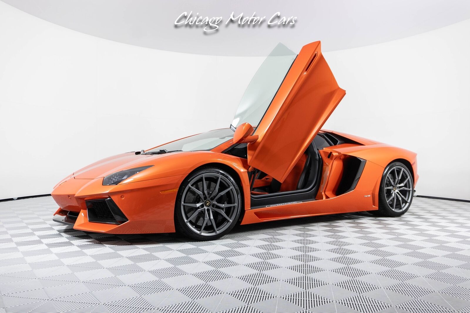 2015 Lamborghini Aventador LP700-4 Coupe Only 8K Miles! Carbon Fiber Interior Ar