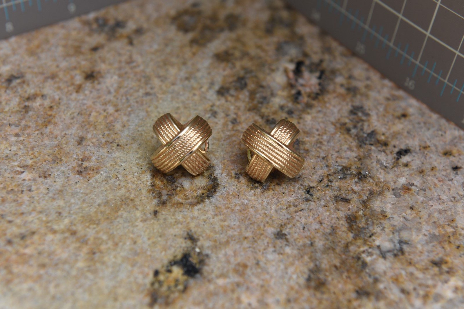 14k Yellow Gold Criss-Cross Earrings Omega Back 7.3 Grams 20mm