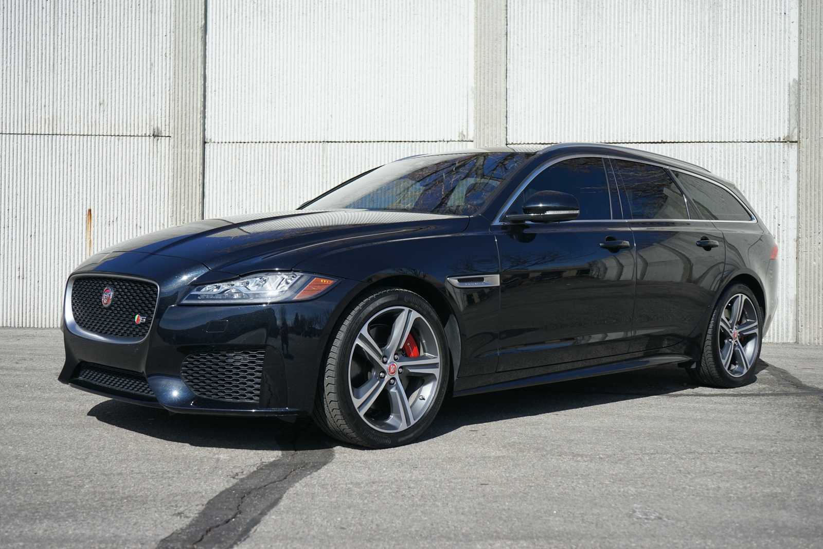 2018 Jaguar Xf First Edition 4,292 Miles Santorini Black Metallic 4dr