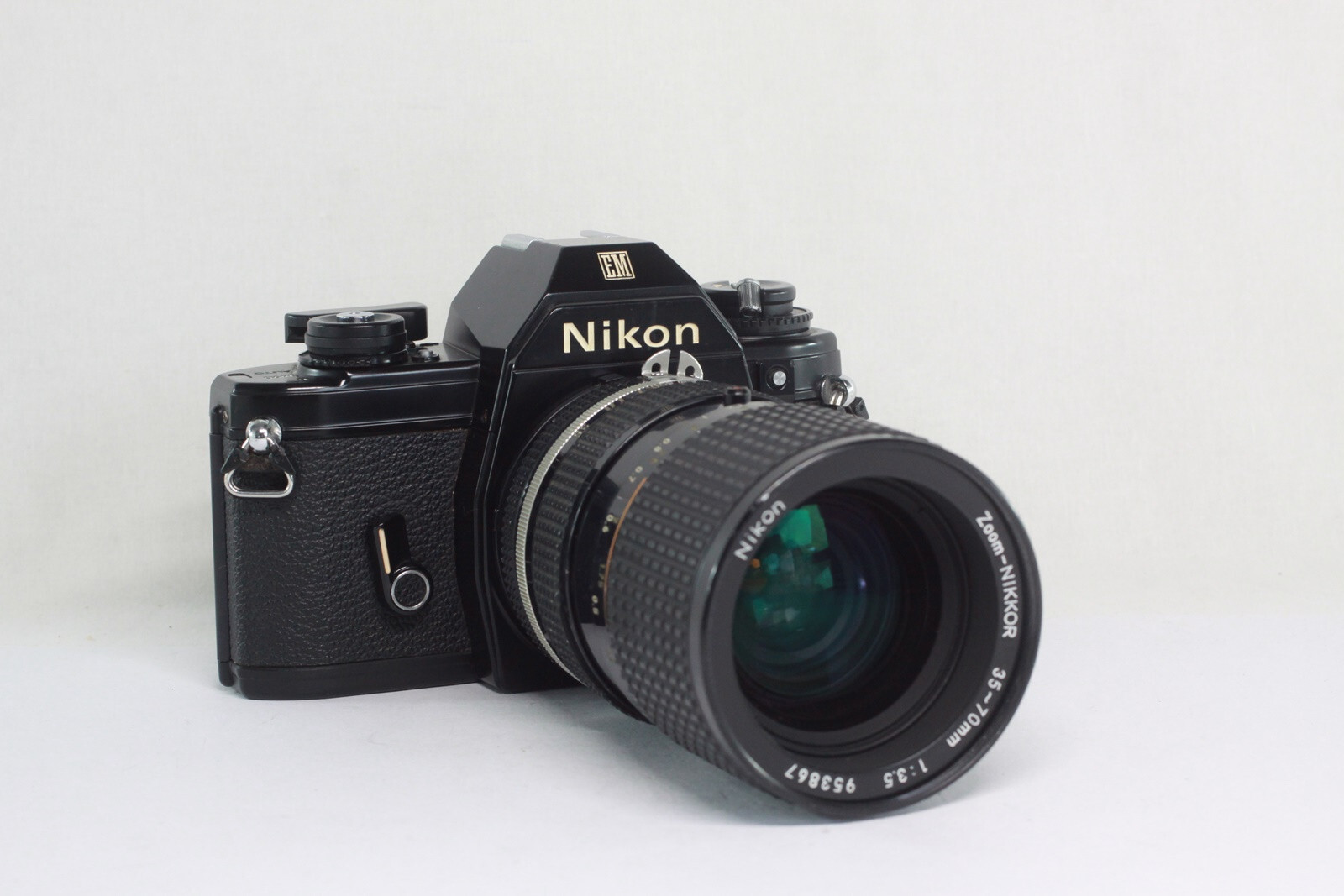 【S2119】 Nikon EM ブラック + TAMRON 35-70 3.5 Nikon FM with Tamron 35-70mm f3.5 – Reliabilty and
