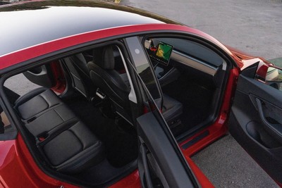 image 5 of interior