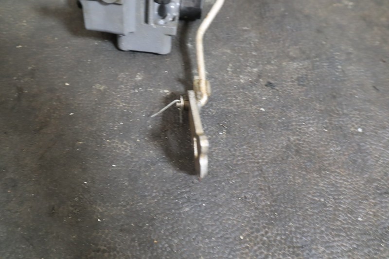 2004 HONDA 90 HP OUTBOARD SHIFTER SHIFT LINKAGE 24628-ZW1