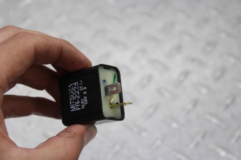 けんやす 2014 KAWASAKI NINJA 300 EX300A TURN SIGNAL RELAY SENSOR
