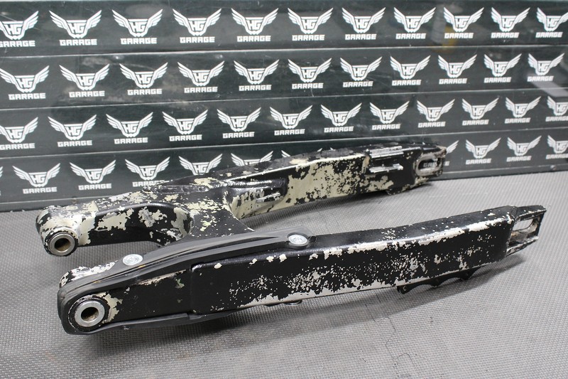 1996 KAWASAKI KX125 OEM SWINGARM SWING ARM SUSPENSION 33001