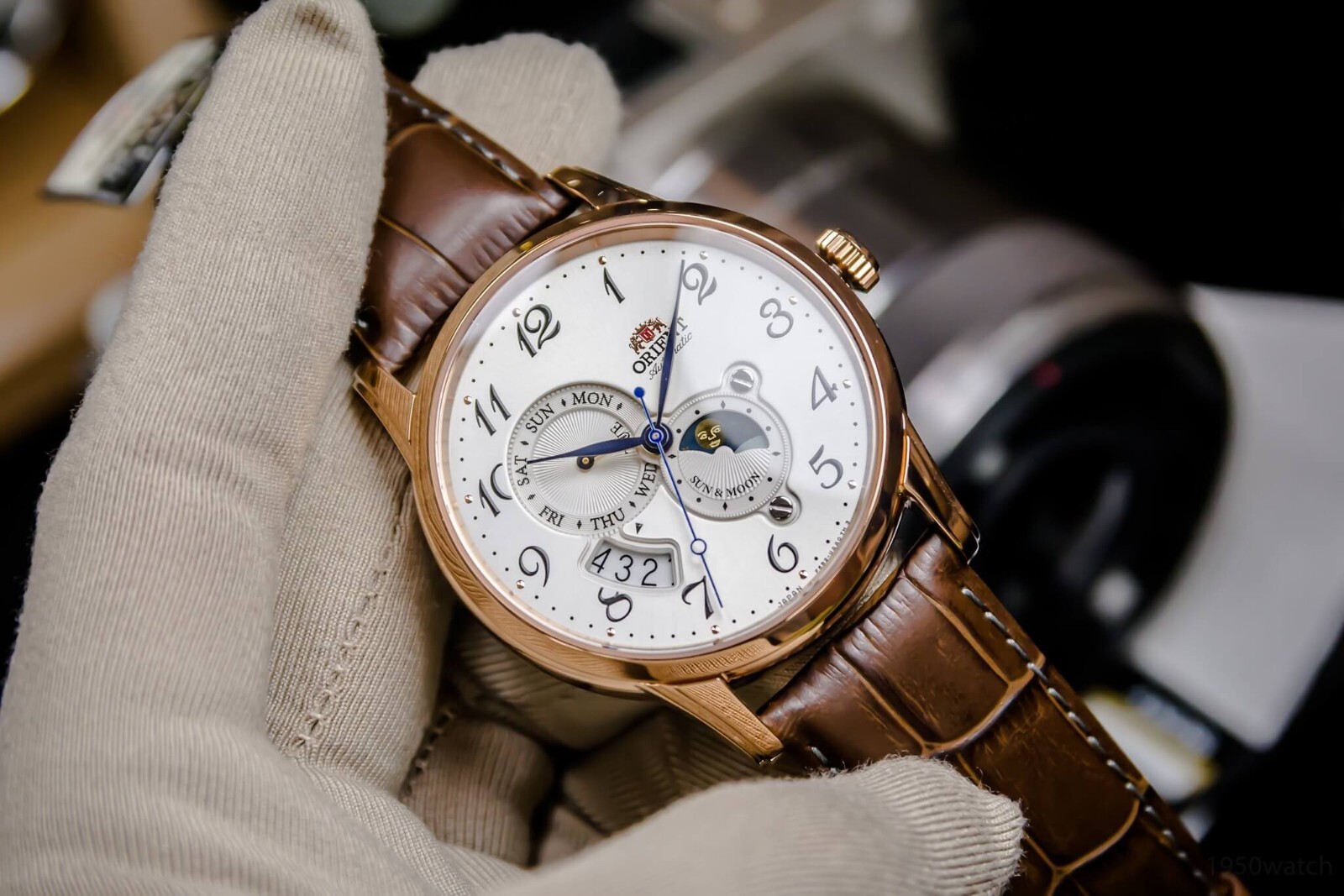Pre-owned Orient Sun Moon V4 Ak0001s White Dial Sapphire Crystal Day Date Made In Japan