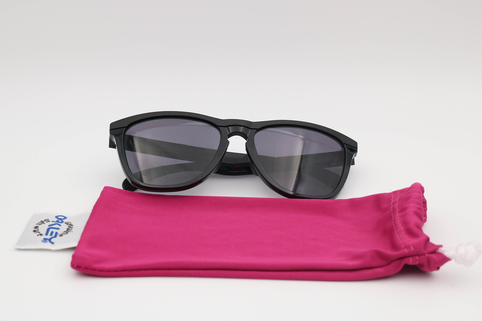 オガキープ Oakley Frogskins Range Black/Prizm Grey Square Oo9284-1155