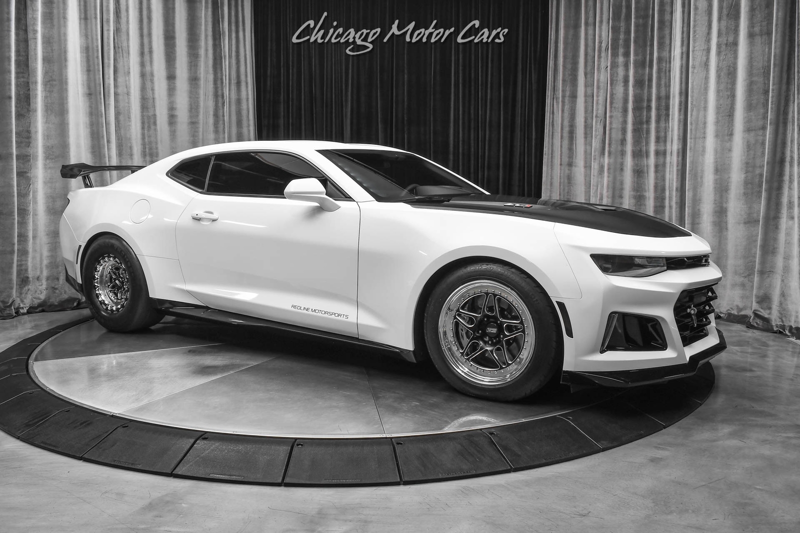 2018-chevrolet-camaro-zl1-coupe-low-miles-carbon-trim-redline