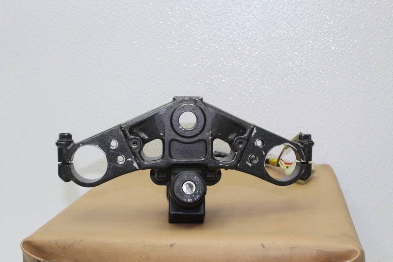 KAWASAKI NINJA ZX750 TRIPLE TREE TOP IGNITION SWITCH LOCK *NO KEY