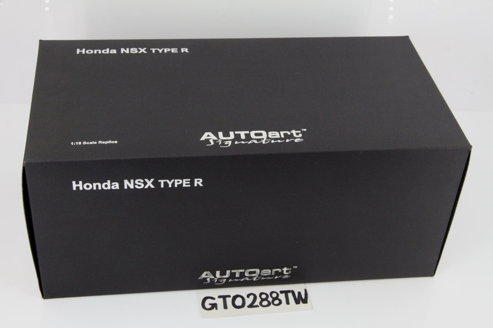 AUTOart 1:18 scale HONDA NSX Type R(NA1) 1992 Champion White AUTOart 1:18 scale HONDA NSX Type R(NA1) 1992 Champion White