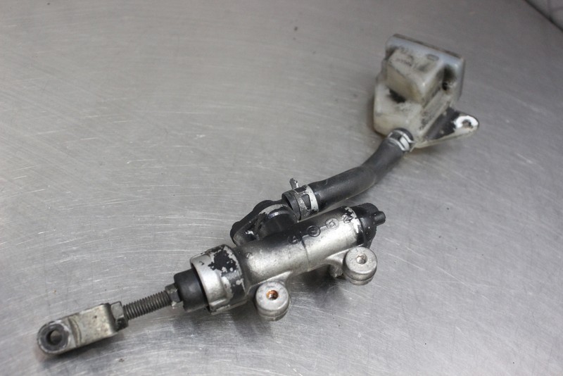 0405 Suzuki GSXR 600 GSXR600 Rear Brake Master Cylinder eBay