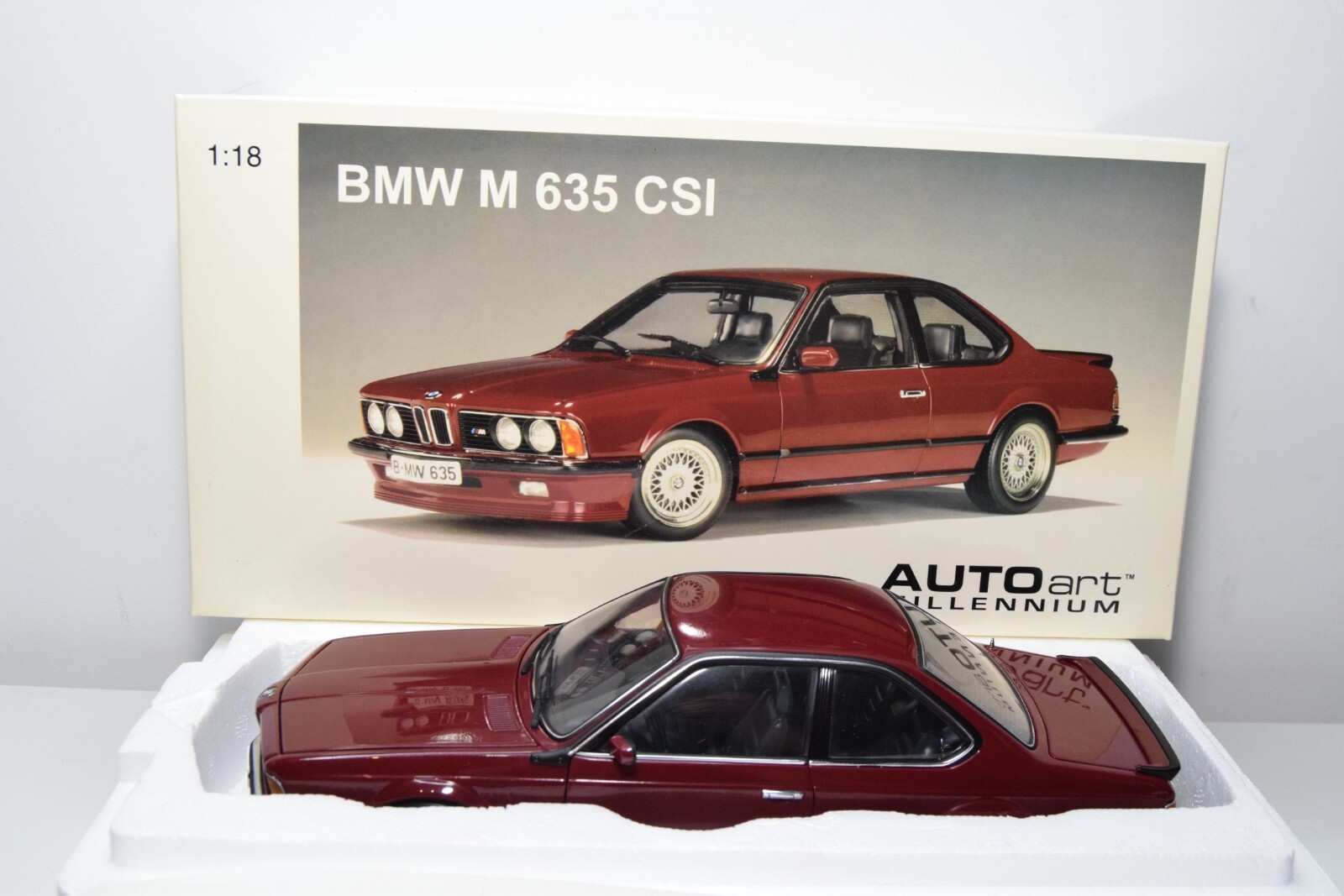 B69 1:18 AUTOART AUTO ART 70528 BMW M 635 CSI KARMINRED