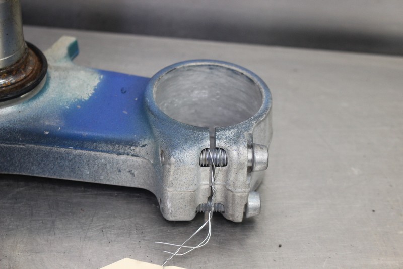 05-06 Kawasaki Zx6r 636 Lower Triple Tree Clamp Steering Stem | eBay