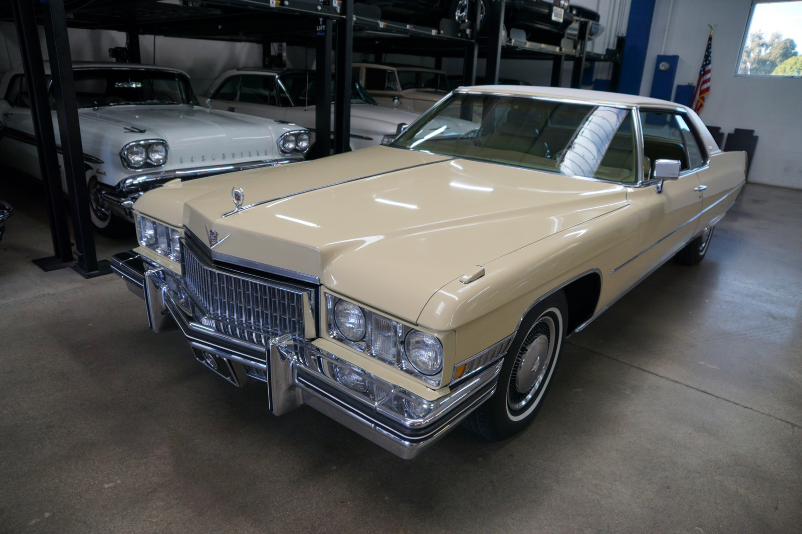 Cadillac Deville 1973 седан
