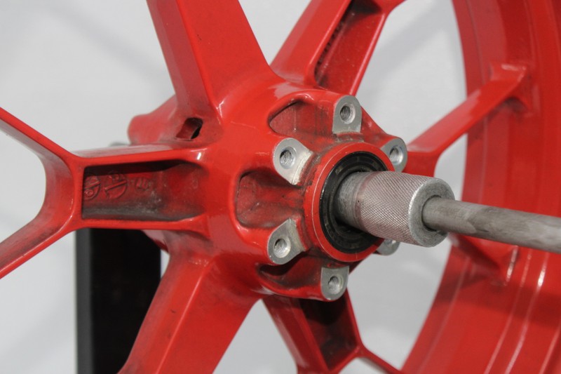 04-10 APRILIA RSV1000R FRONT WHEEL RIM (SEE DESCP) | eBay