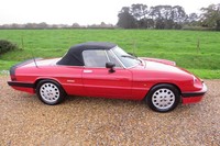 1989 Alfa Romeo 2000 RHD  Convertible Petrol Manual