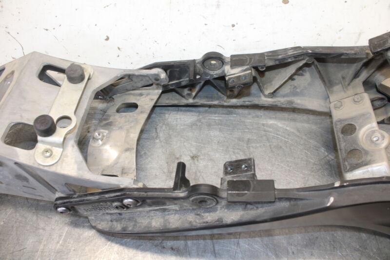 06-07 SUZUKI GSXR 600 REAR SUBFRAME BACK SUB FRAME BB694 | eBay