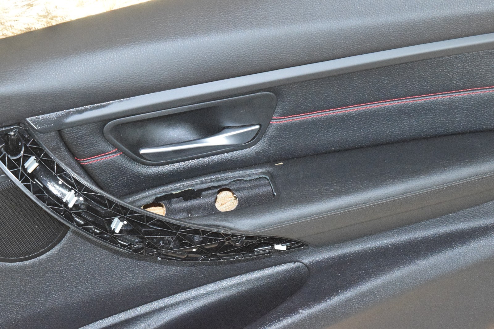 BMW F30 FRONT RIGHT PASSENGER INTERIOR DOOR PANEL COVER