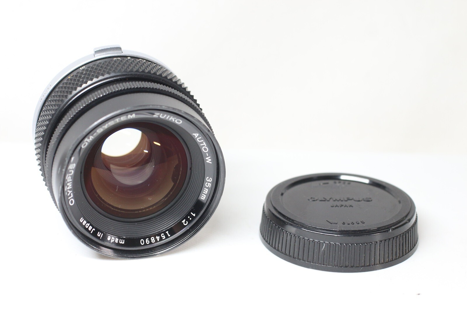 Olympus OM-System Zuiko Auto-W 35mm F/2 MF Wide Angle Lens