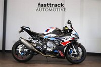 BMW M 1000 RR 2021 - FULL SPEC - AKRAPOVIC - CARBON WHEELS - STUNNING