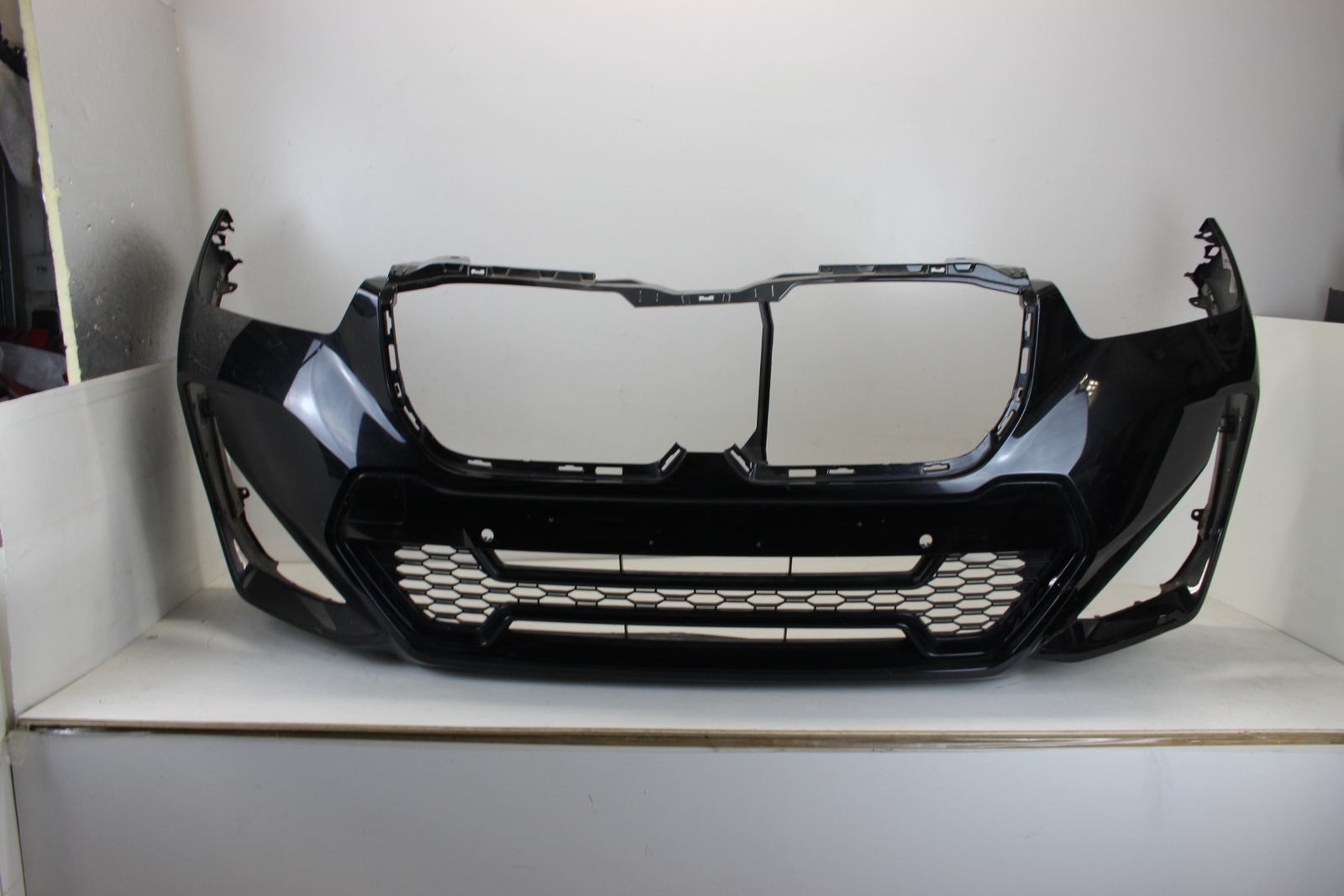 BMW  X1 U11 M-Paket Stoßstange vorne Bumper Sportpaket Stoßfänger 9881907 5A0B67