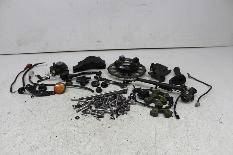 2014 KAWASAKI NINJA ZX6R ZX636E PARTS AND HARDWARE NUTS BOLTS | eBay