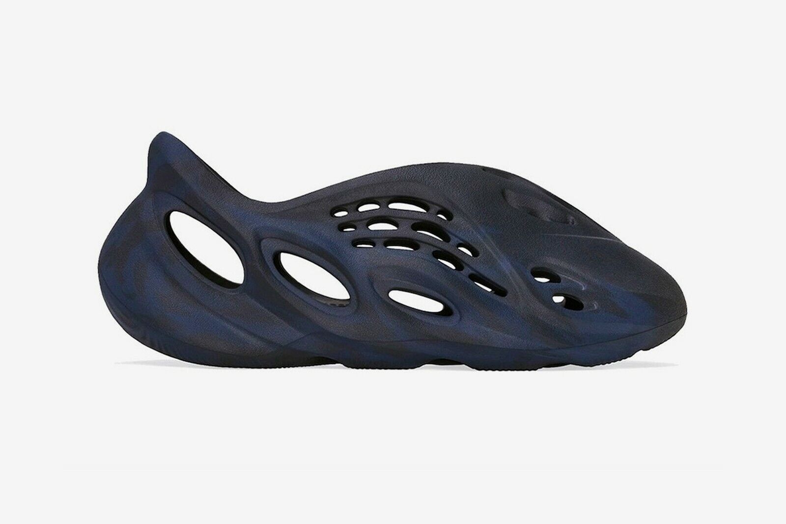 adidas YEEZY Foam Runner Mineral Blue Black Slides GV7903 adidas YEEZY Foam Runner Mineral Blue Black Slides GV7903