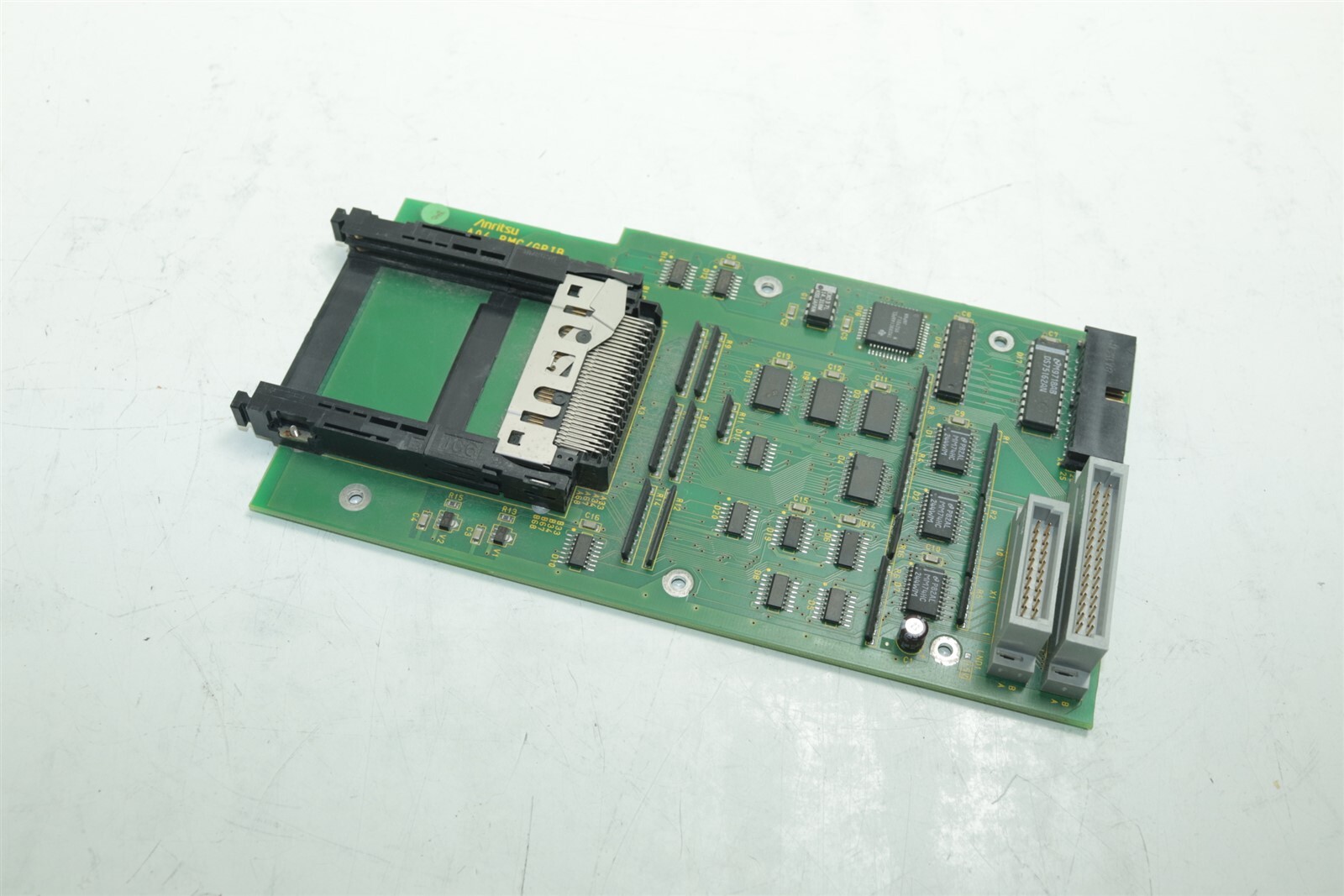 Anritsu MS Series Spectrum Analyzer 322U13796 A04 PMC GPIB 