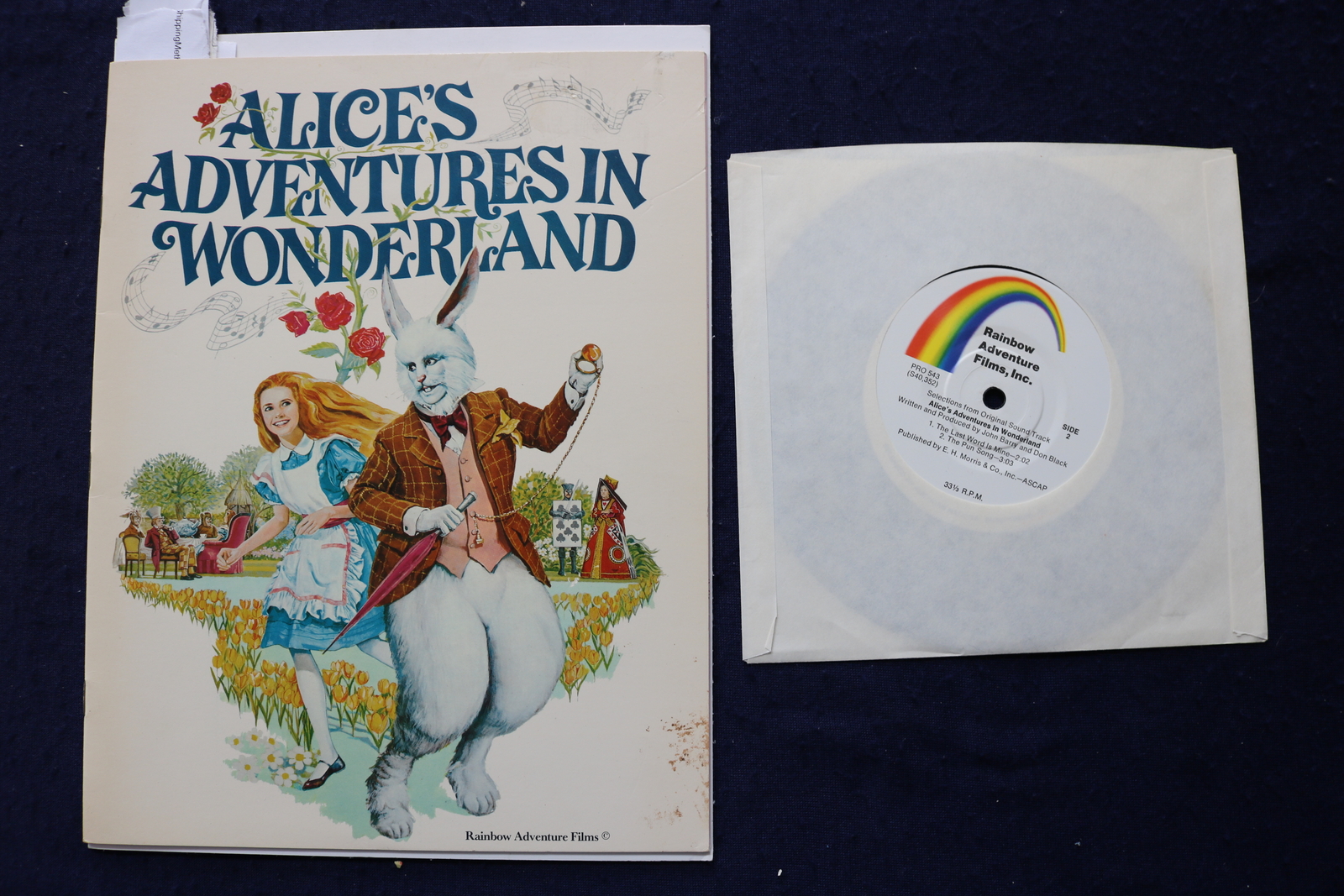 1972 ALICE'S ADVENTURES IN WONDERLAND PROGRAM AND 33 1/3 RPM