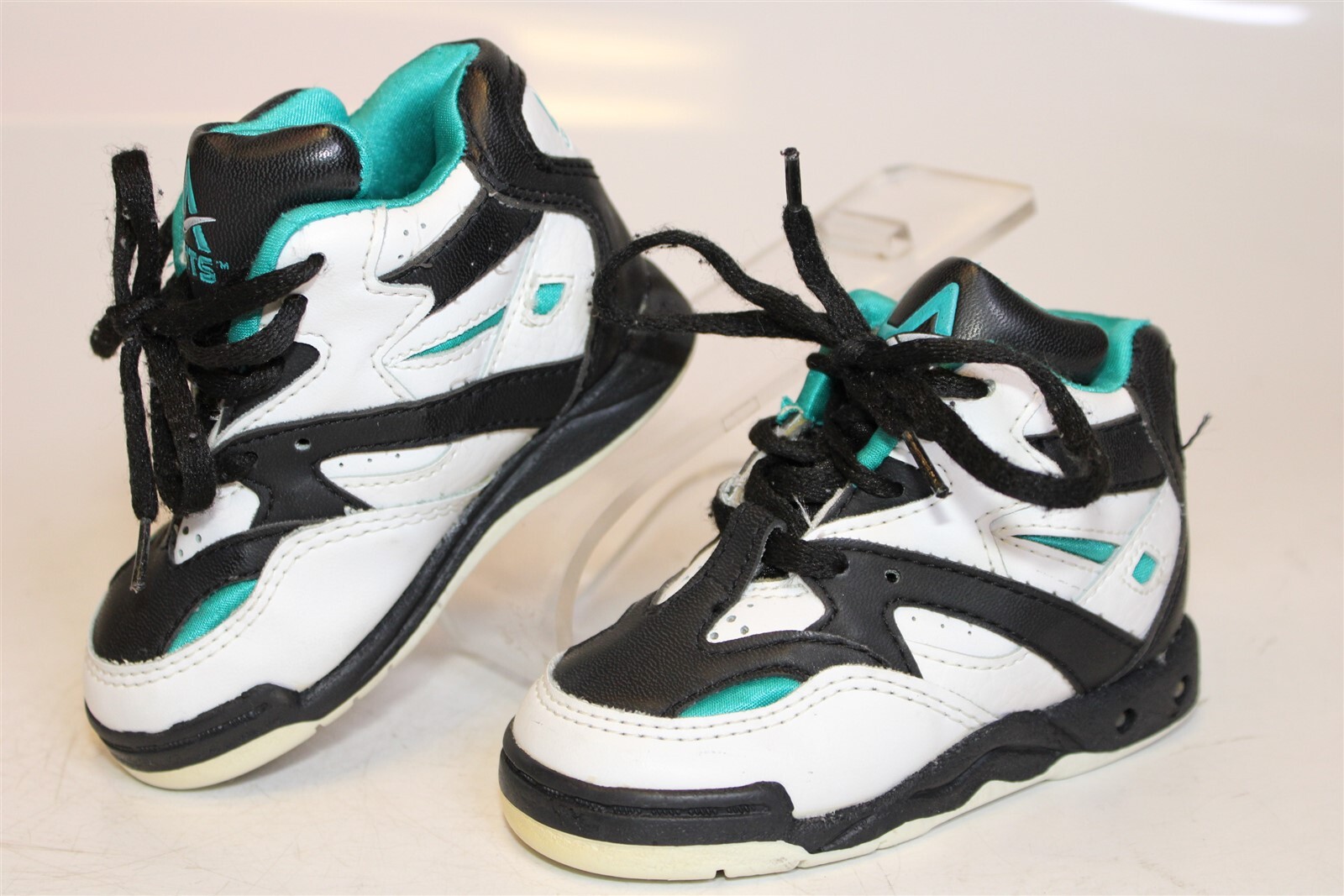 L.A. Gear Vintage 1992 Kids Boys 5.5 21.5 RARE Lace Up