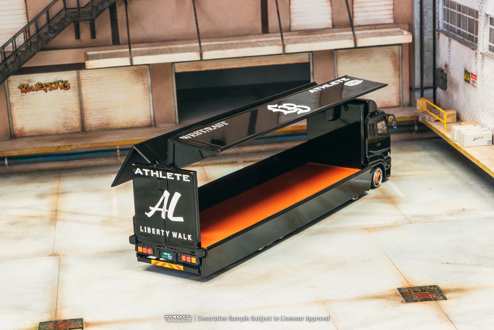 Pre-order) Tarmac Works 1/64 Mitsubishi Fuso Super Great LB