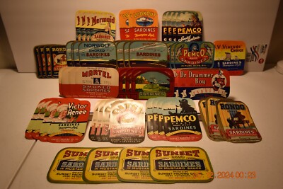 SARDINE CAN LABELS LARGE LOT OF 66 LABELS (4) OF EACH BRAND LABELS, VINTAGE ADV.