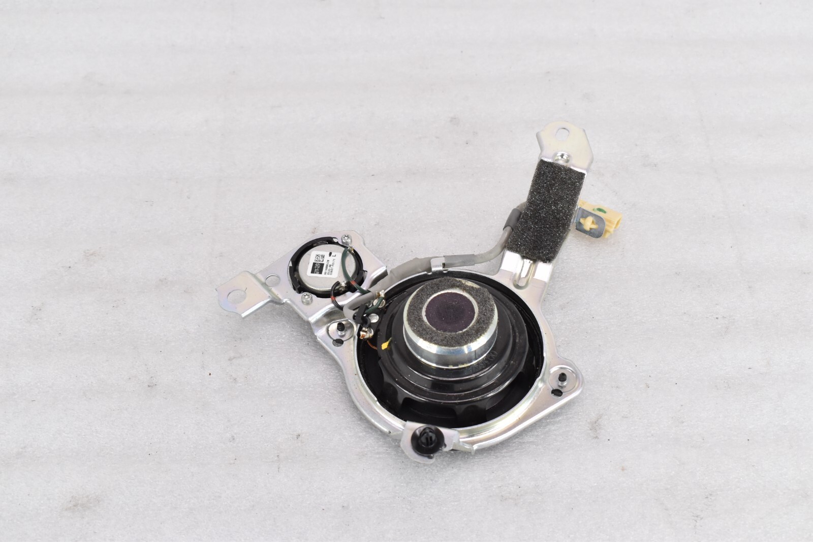 2007 - 2020 LEXUS LS460 REAR RIGHT QUARTER C PILLAR SPEAKER MARK LEVINSON OEM
