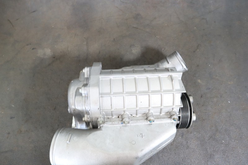 2010 KAWASAKI JET SKI ULTRA 260X JT1500 SUPERCHARGER 15051 2010 KAWASAKI JET SKI ULTRA 260X JT1500 SUPERCHARGER 15051