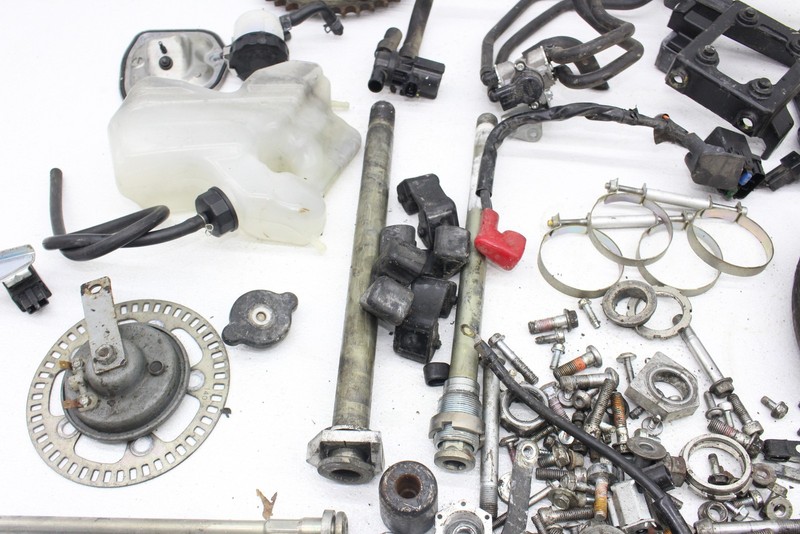 12-25 KAWASAKI NINJA ZX14R PARTS HARDWARE SPROCKET TANK AXLE TUBES