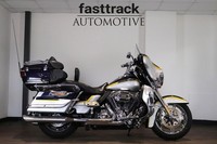 Harley-Davidson CVO 1800 FLHTCUSE Electra Glide Ultra Classic SE - 2012