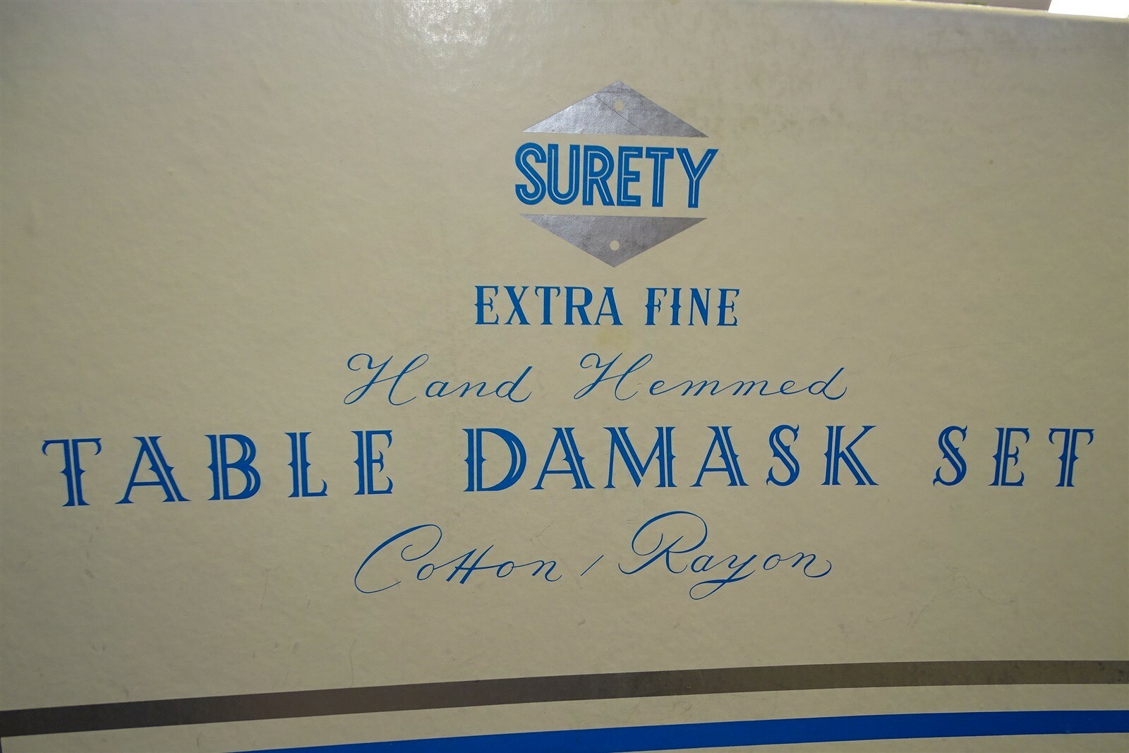 Surety Japan Damask Tablecloth & 12 Napkins Mocha Oleander 70x106