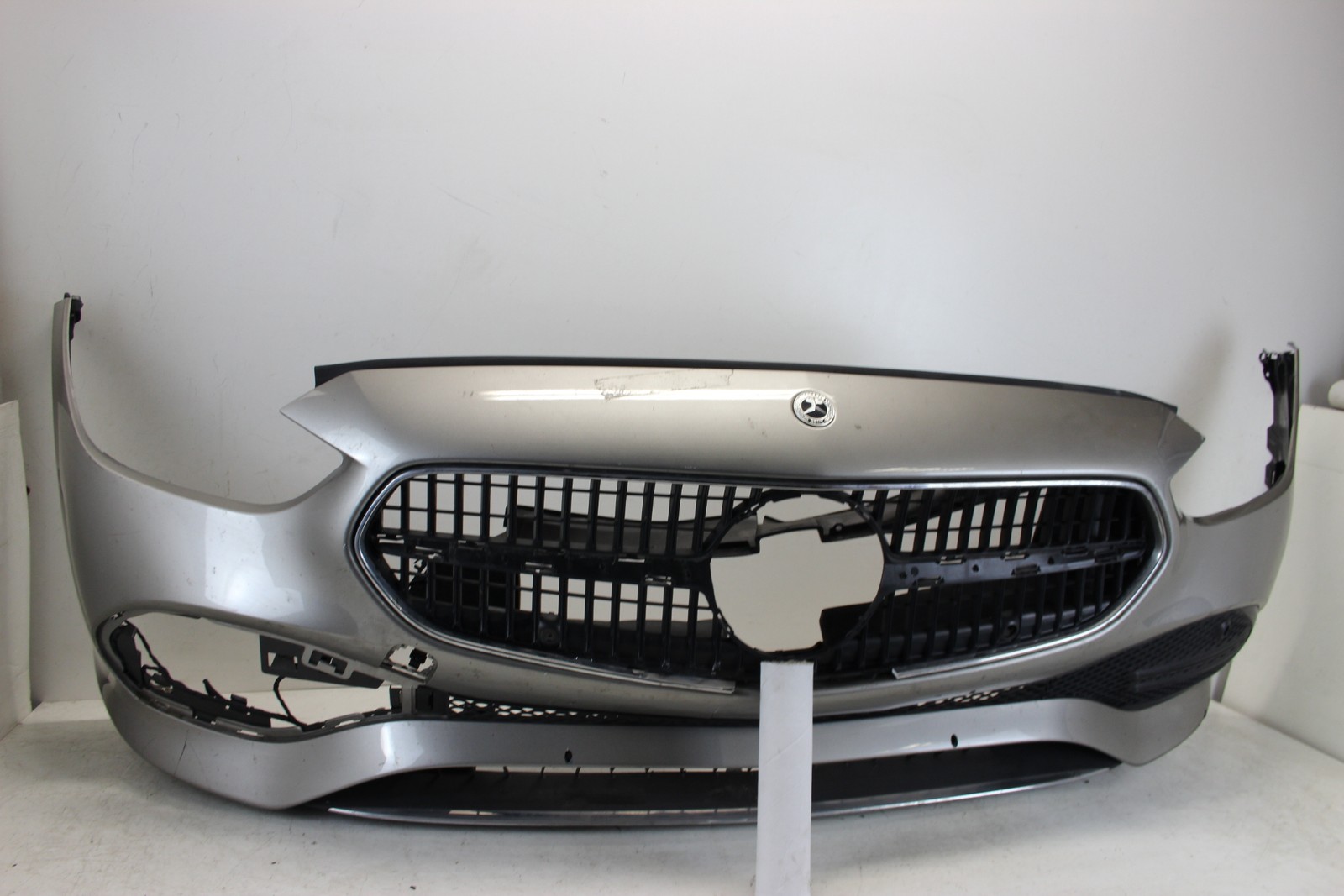 Mercedes C W206 S206  Stoßstange Vorne Original Gitter Kleinteile A2068808501
