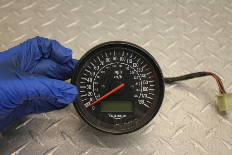 2001 TRIUMPH SPRINT ST SPEEDO GAUGES DISPLAY SPEEDOMETER 28,598 MILES