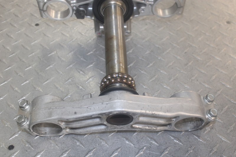 2003 KAWASAKI ZZR1200 FRONT FORK TRIPLE CLAMP 44037-1432 44039