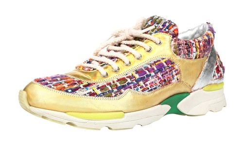 靴 CHANEL 37 Chanel Sneakers Vintage 37/Chanel 98C Here Mark Logo Women