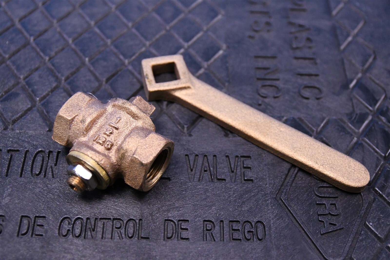 1/2" Bronze Ground Plug Shutoff Cock Valve Made in The USA