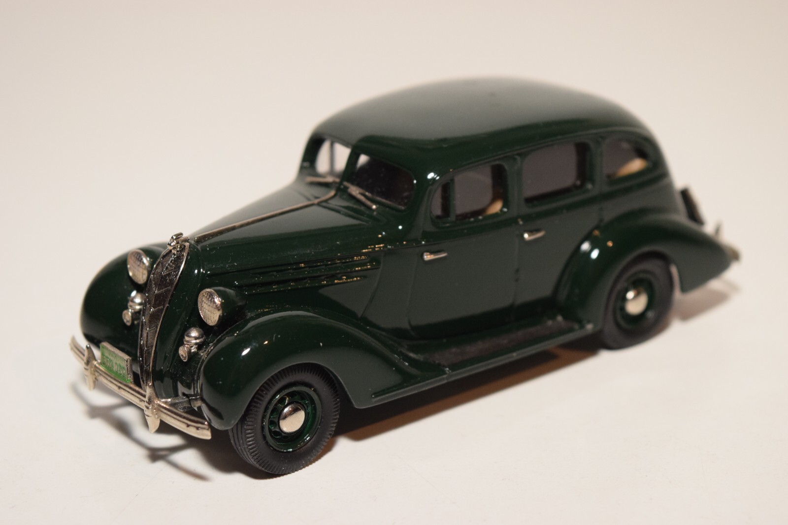 ジャックダニエルトレーラーミニカー 巨大全長約30cm ミニカー NEWRAY トレーラートラック 黒