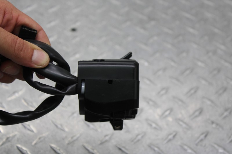 その他 i 2016 KAWASAKI NINJA 300 EX300 LEFT HANDLE BAR SWITCH 46091